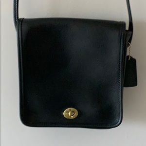 Vintage Dinky Turn lock Coach Black Leather Bag